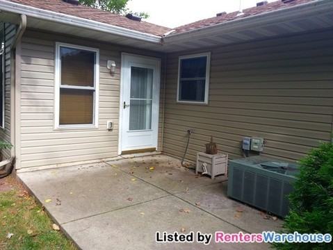 135 Elm St N - Photo 3 of 15