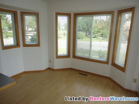 457 Dogwood Ct NW - Photo 3 of 15