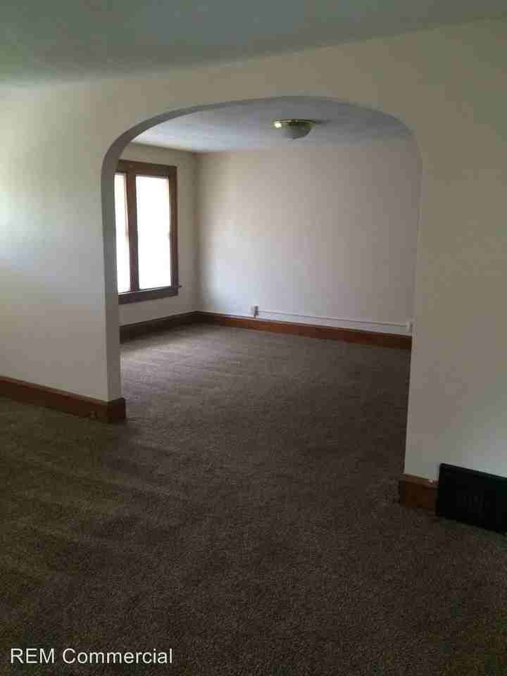 128- 132 Gem Court - Photo 3 of 10