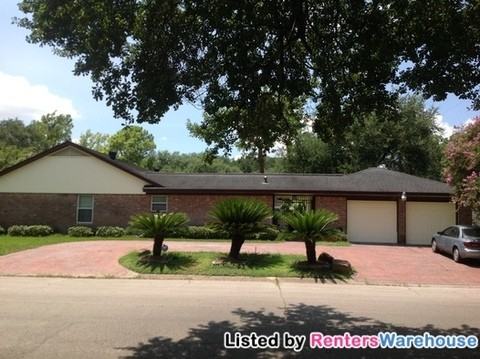 7702 Oldhaven St - Photo 2 of 11