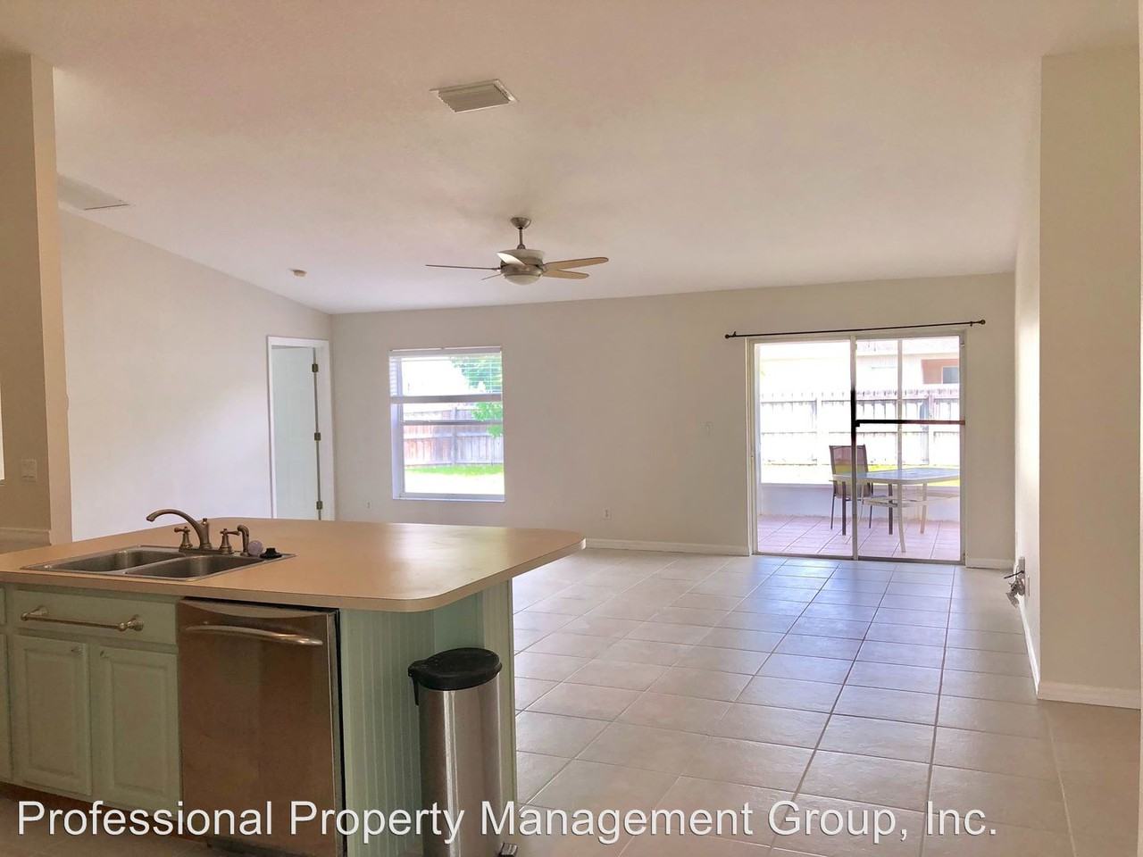 742 46th Square - Photo 3 of 12