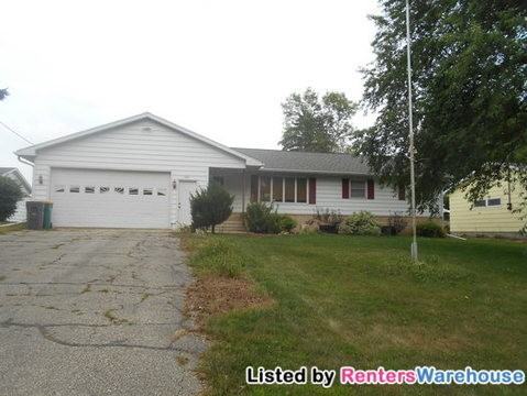 166 2nd Ave SE - Photo 2 of 11