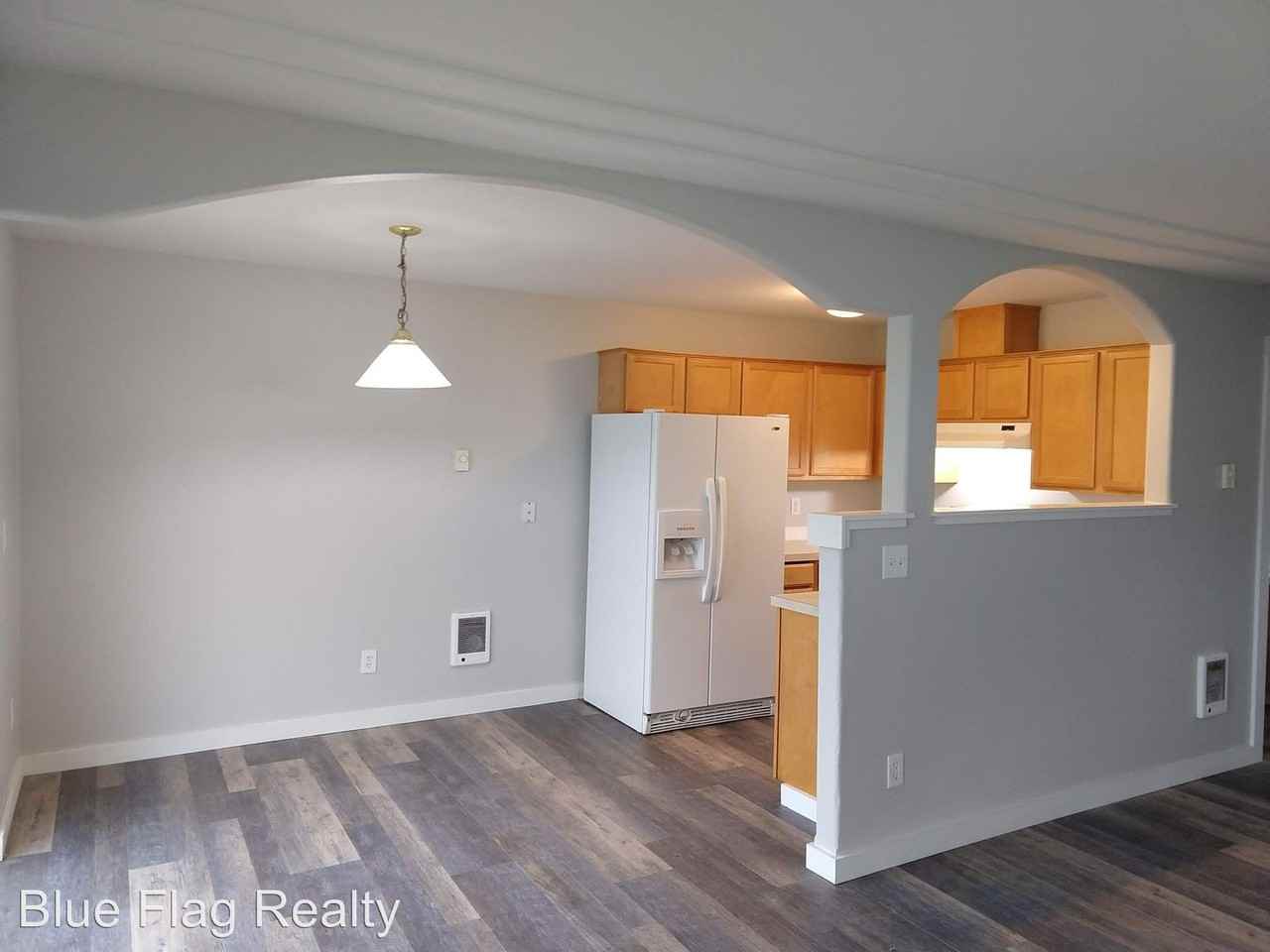 256 N 4th St - Photo 2 of 18