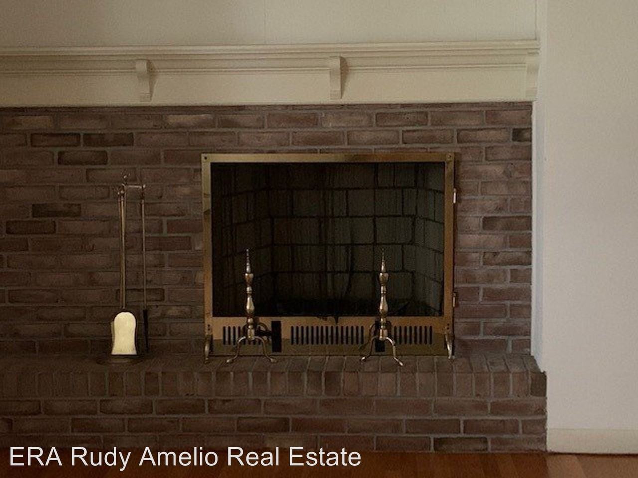 1071 Debbie Lane - Photo 3 of 9