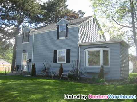 2601 Joppa Ave S - Photo 2 of 14