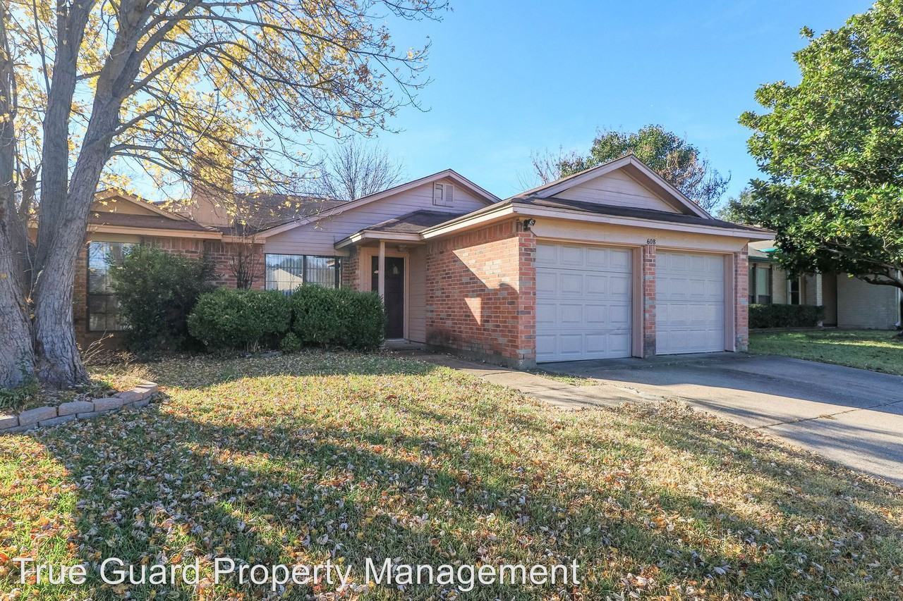 608 Red Coat Ln. - Photo 2 of 18