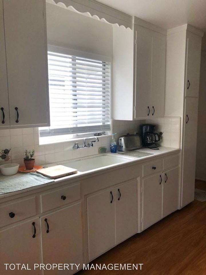 462 Marshall Ave - Photo 3 of 5