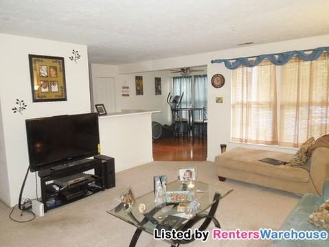 7904 Valley Manor Rd - Photo 2 of 15