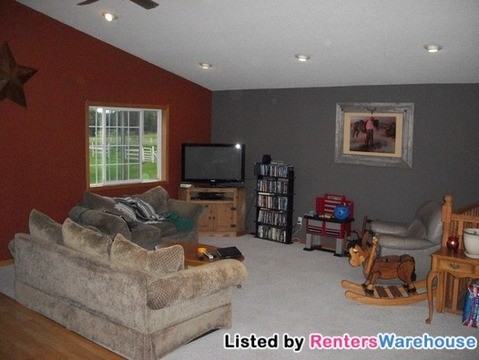 1079 130th Ave - Photo 3 of 15