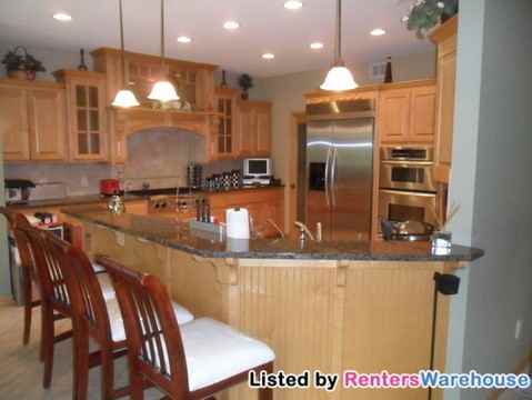 6450 Pipewood Curve - Photo 2 of 15