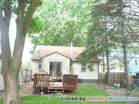 5712 Sumter Ave N - Photo 2 of 15