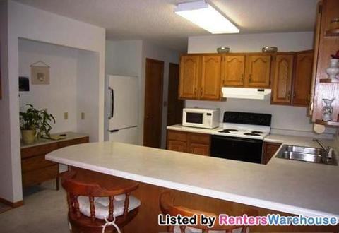 107 McGregor Ave N - Photo 2 of 14