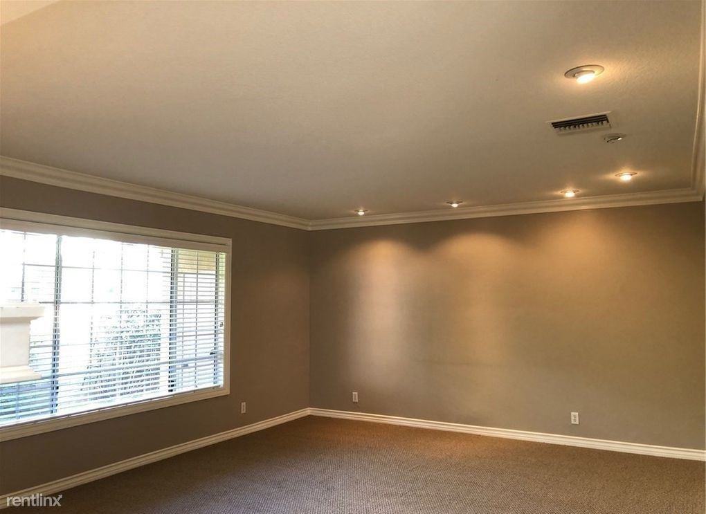 9561 Gallatin Rd - Photo 2 of 6