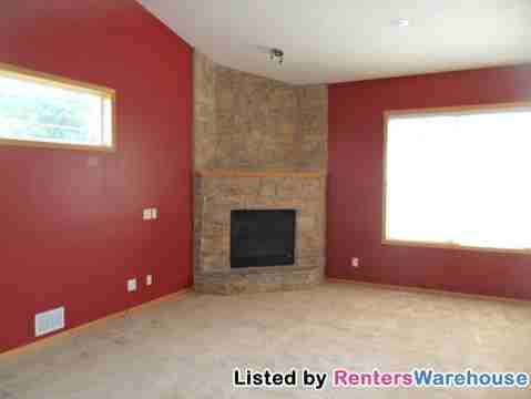 901 Riverview Ln - Photo 3 of 15