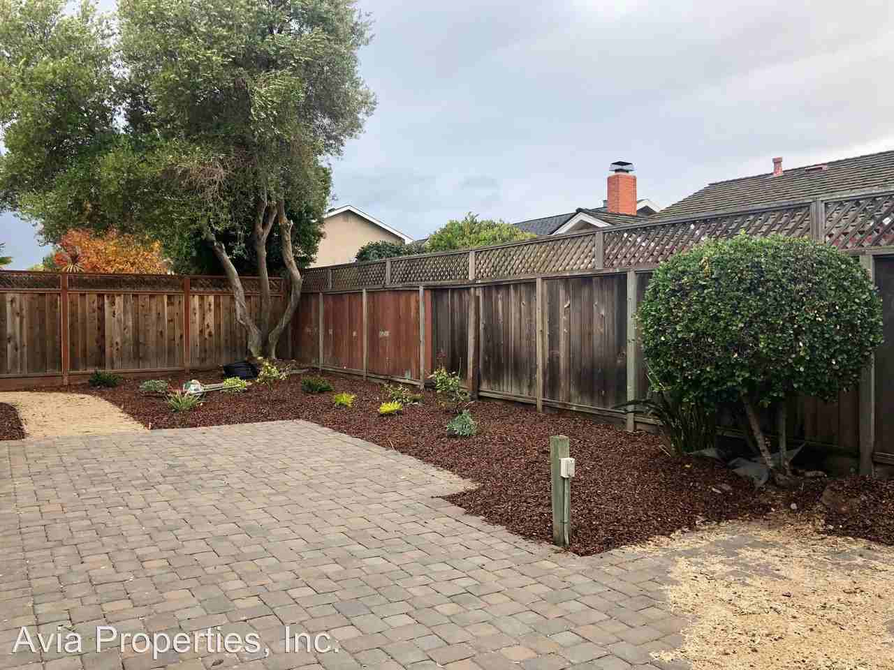 615 Pilgrim Drive - Photo 3 of 18