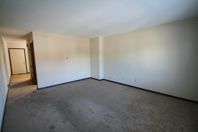 21 W Jefferson St #B - Photo 3 of 11