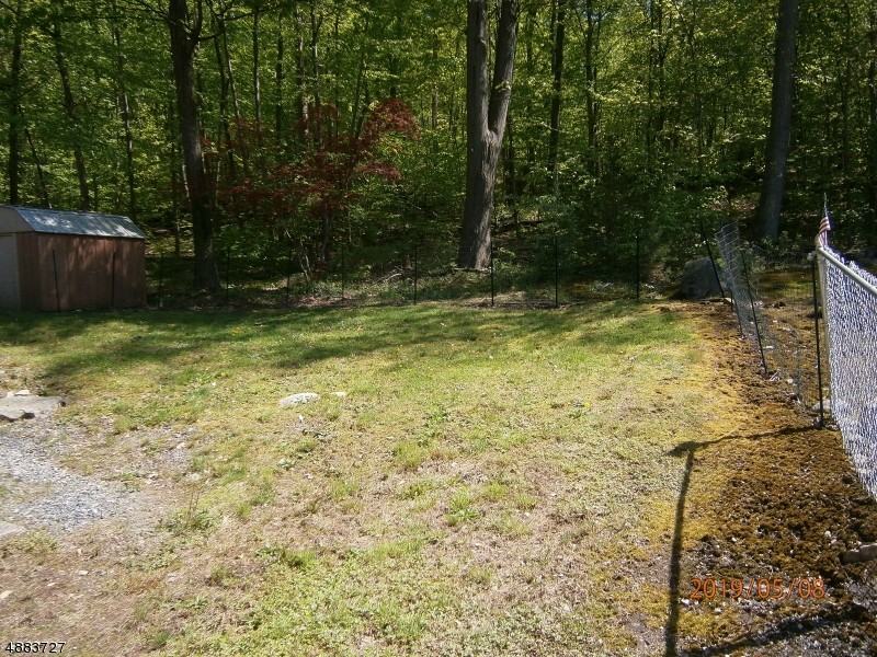 330 Union Ave B - Photo 3 of 14