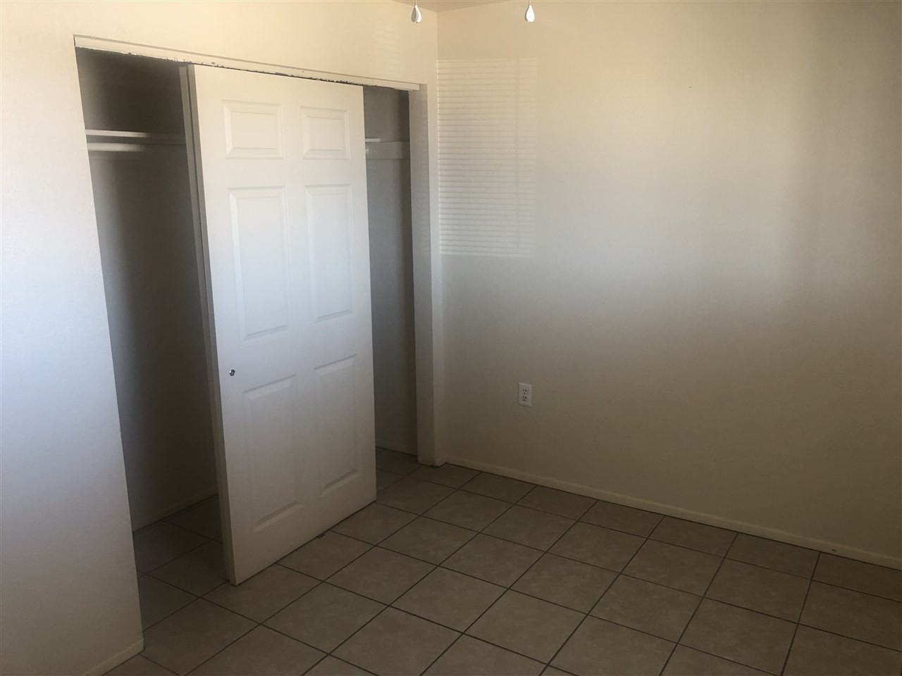 28707 Bakersfield - Photo 3 of 8