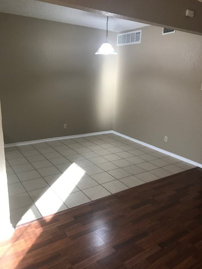 807 White Rock Street - Photo 3 of 15