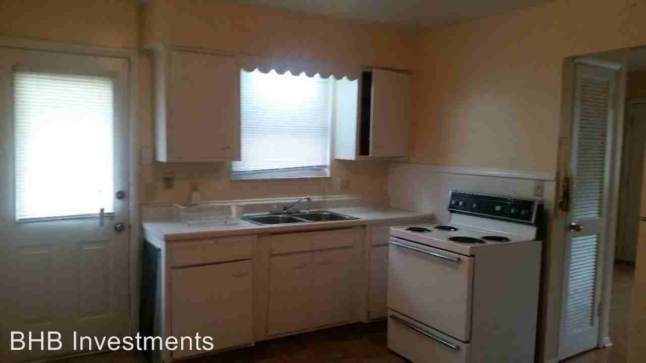 3415 S Harding St - Photo 3 of 7