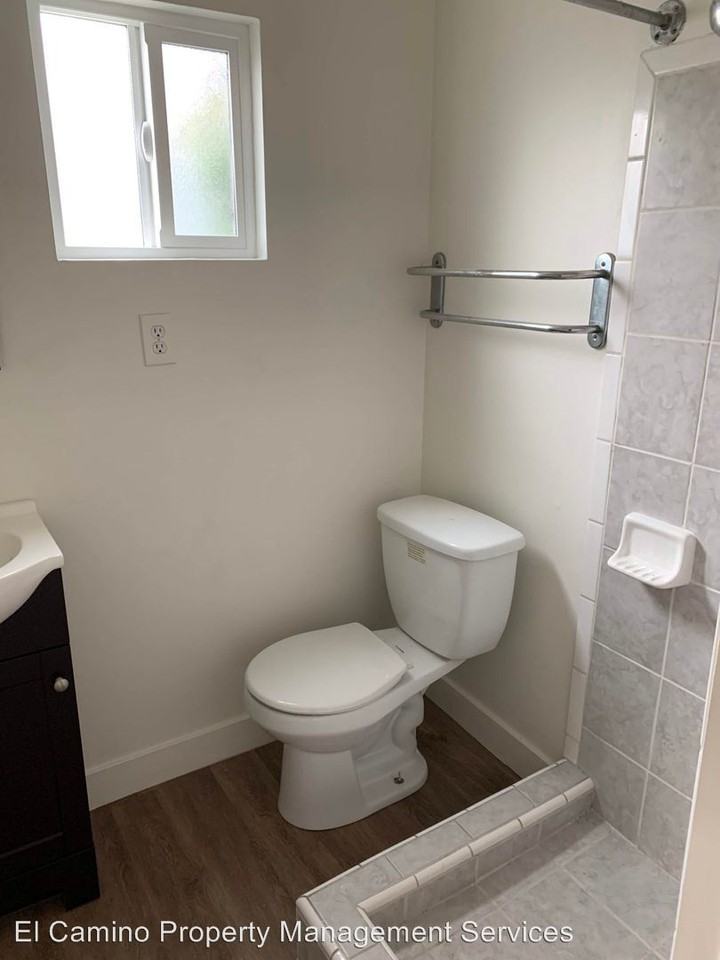 325 W Spruce Ave - Photo 2 of 16