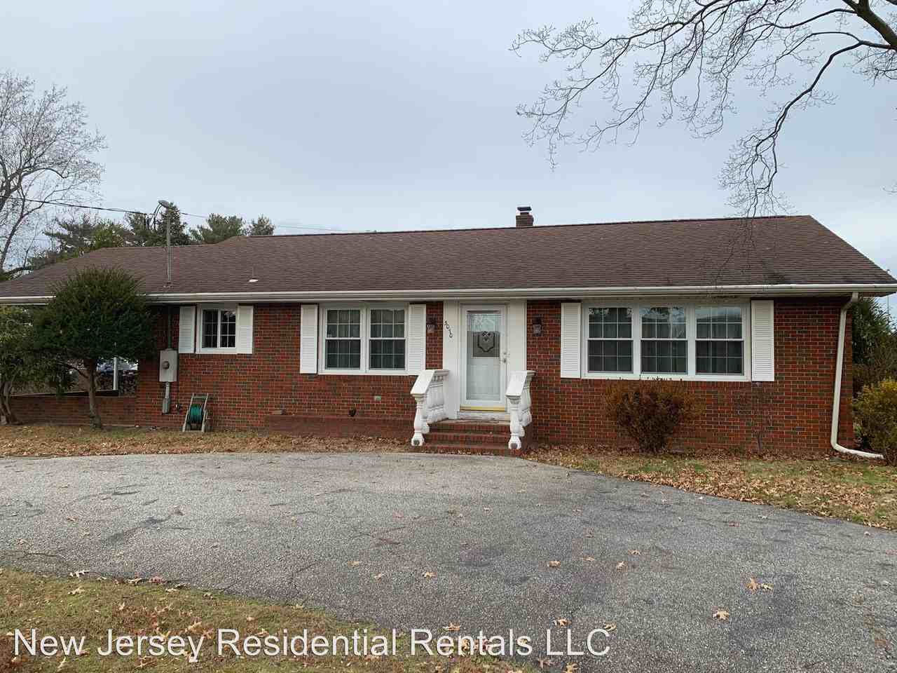 3070 E Chestnut Ave - Photo 2 of 8