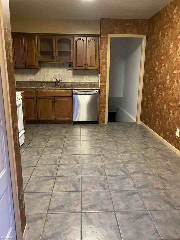 4740 Norfolk Cir - Photo 3 of 17