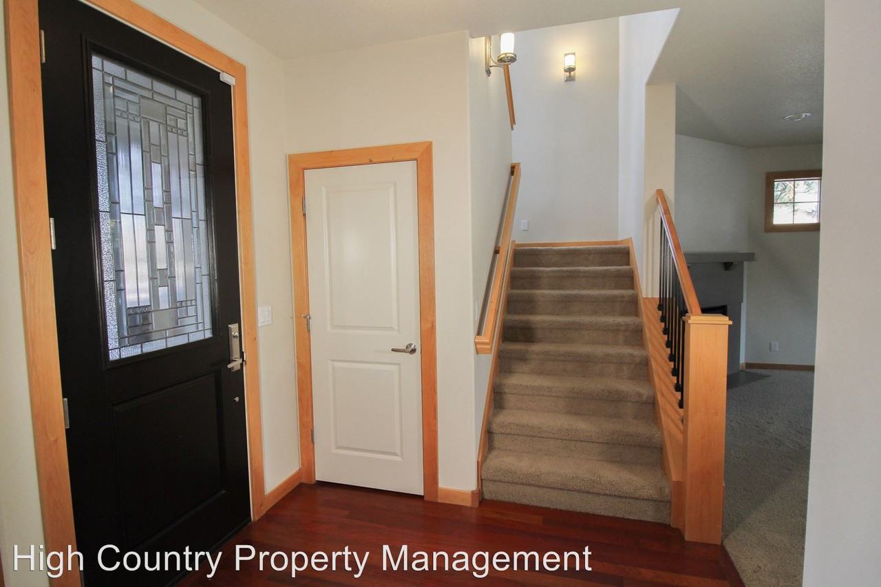 109 Sw Taft Avenue - Photo 3 of 16