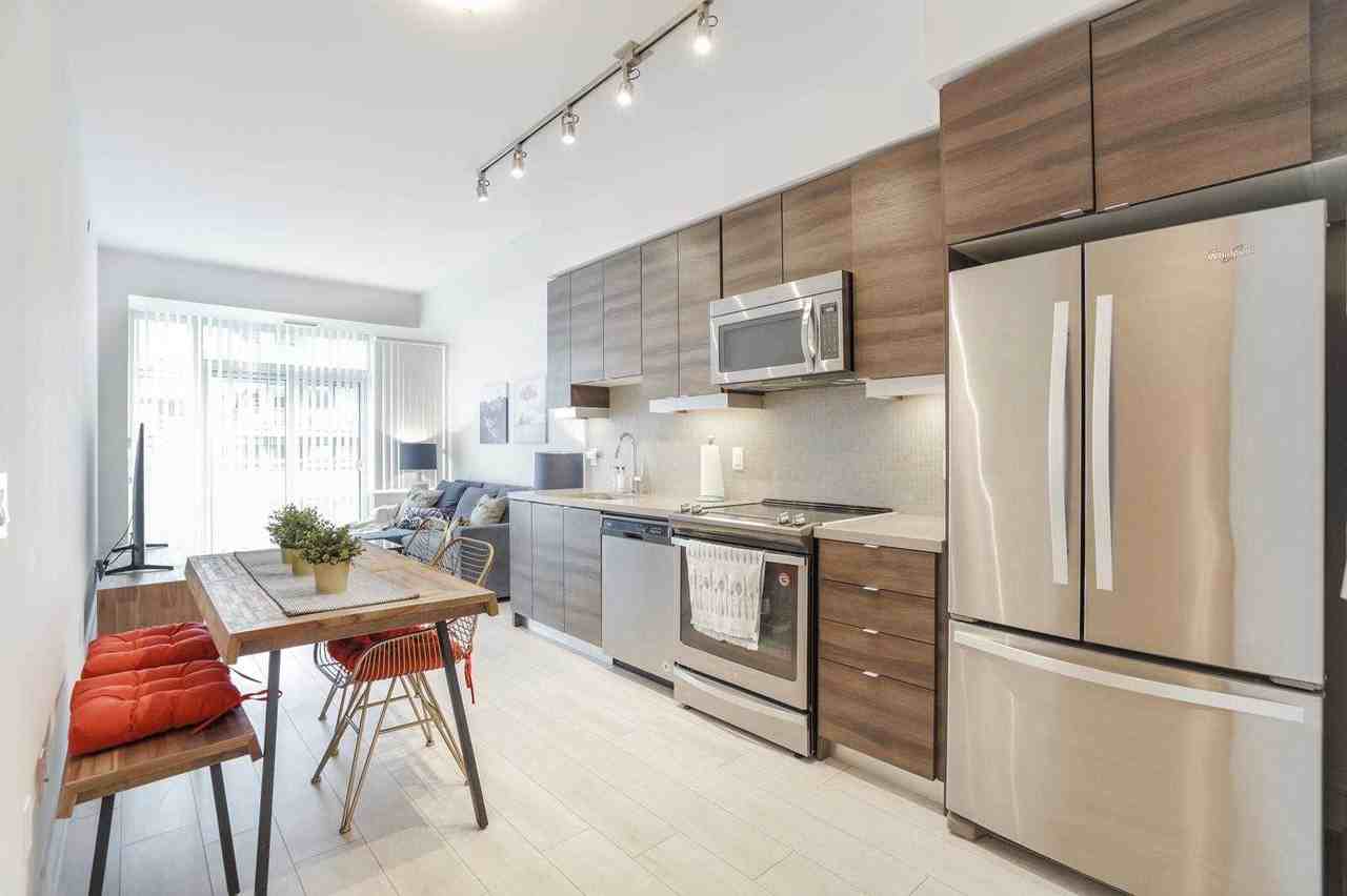 525 Adelaide Street West #1733