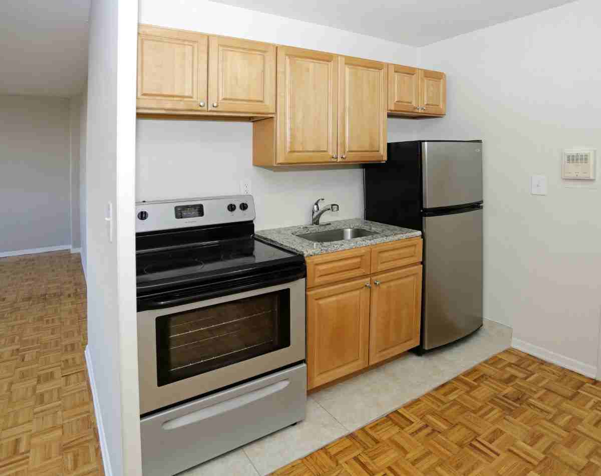 Troy Towers - Photo 3 of 32