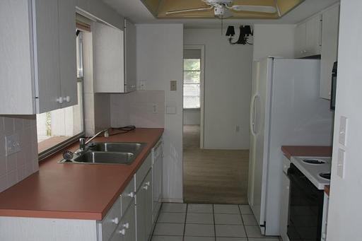 1909 67th St W - Photo 2 of 9