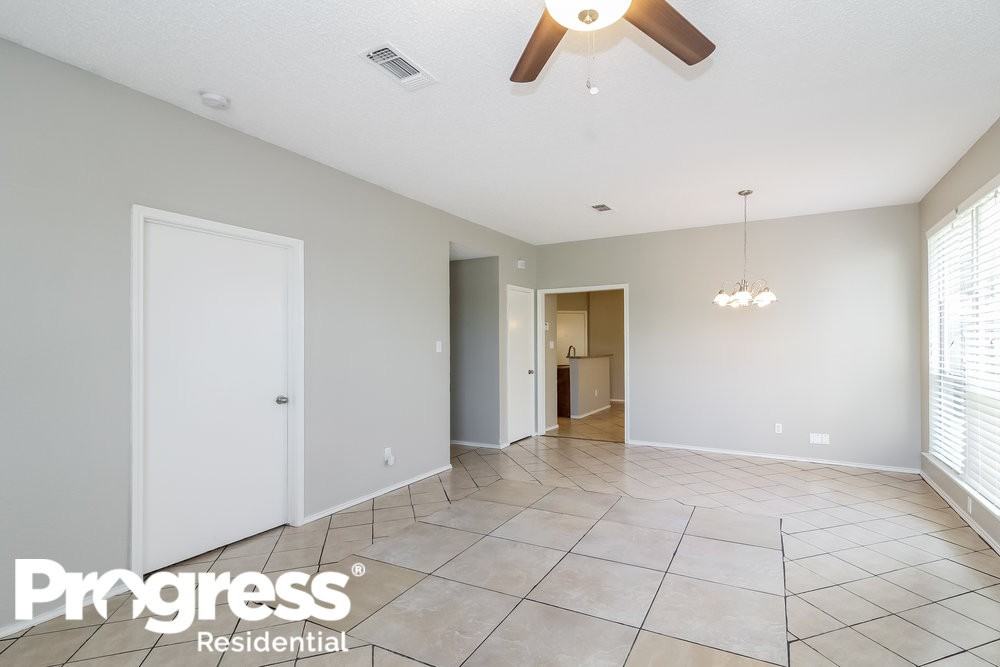 212 Rosewood Ln. - Photo 3 of 16