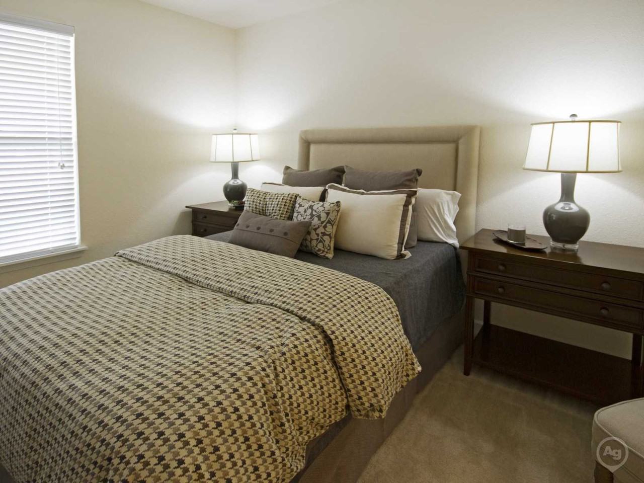 Burkart  Crossing Apartments - Photo 5 of 29