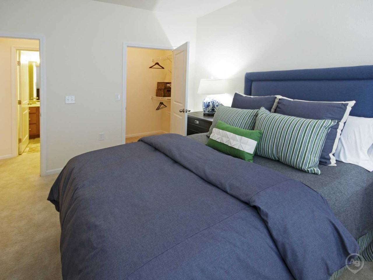 Burkart  Crossing Apartments - Photo 7 of 29