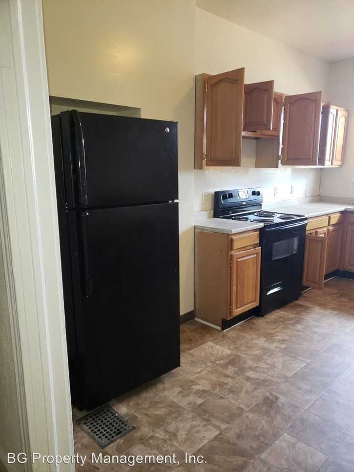 4717 Pennington Avenue - Photo 2 of 7