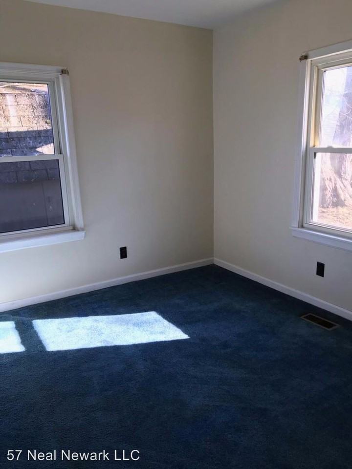 961 Wells Ave - Photo 3 of 9