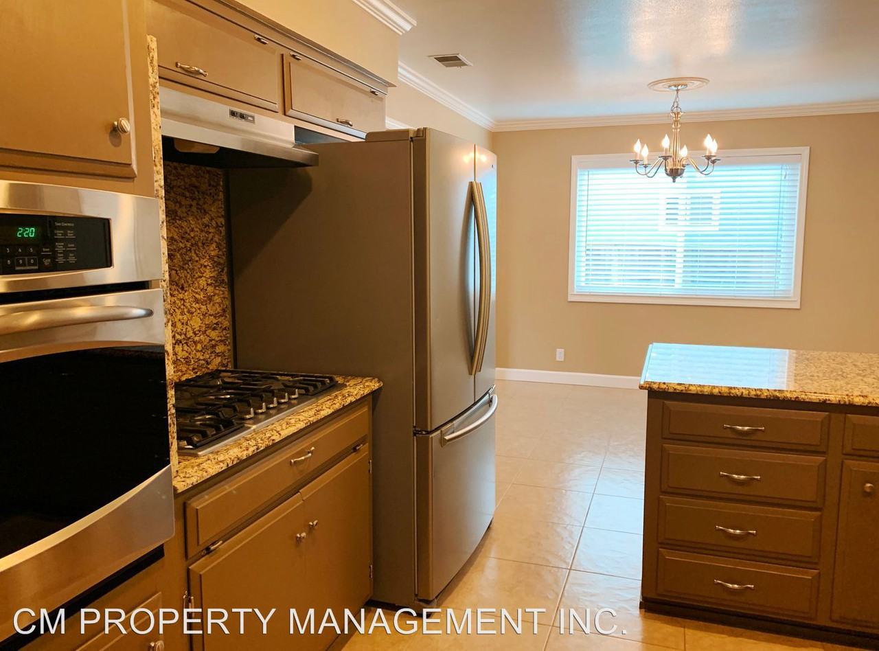 1520 Boone Drive - Photo 2 of 10