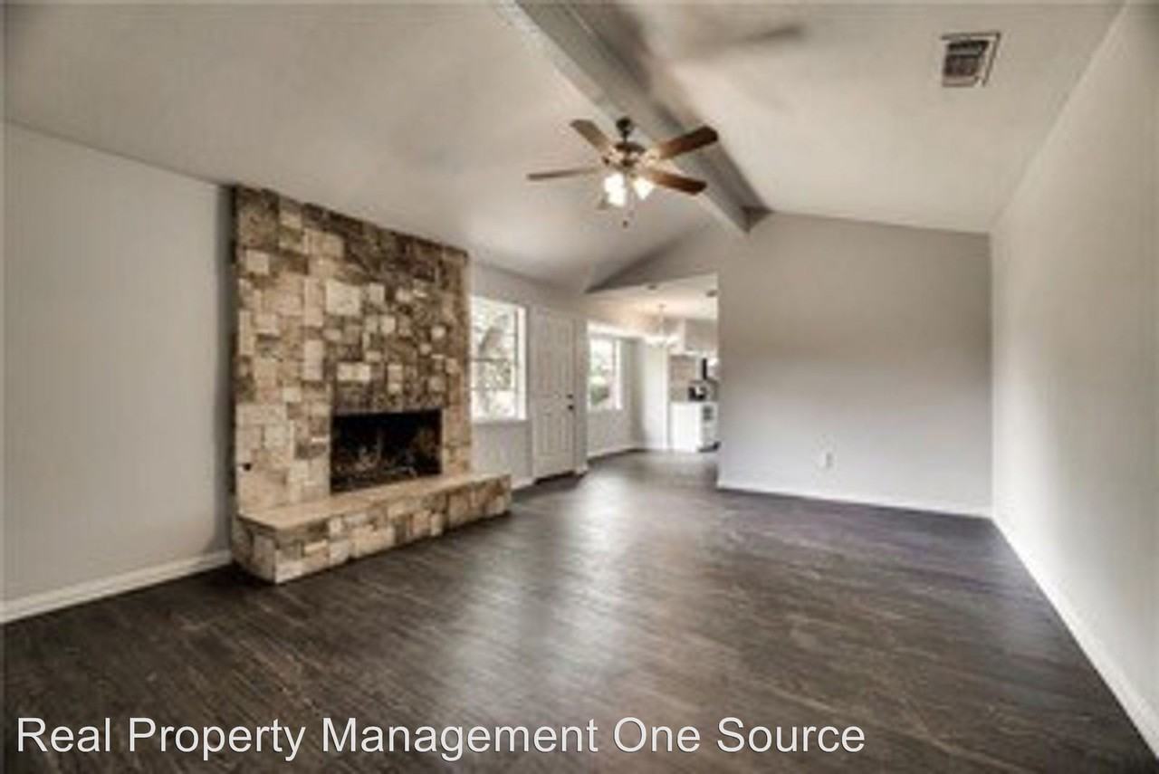 5021 Emerald Lake Drive - Photo 2 of 18