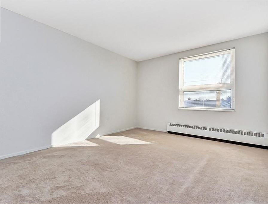 373 Laurier Avenue East - Photo 5 of 11