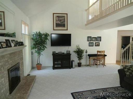 28691 Yorkshire Dr - Photo 3 of 11