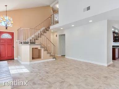 25112 Sanoria St - Photo 3 of 16