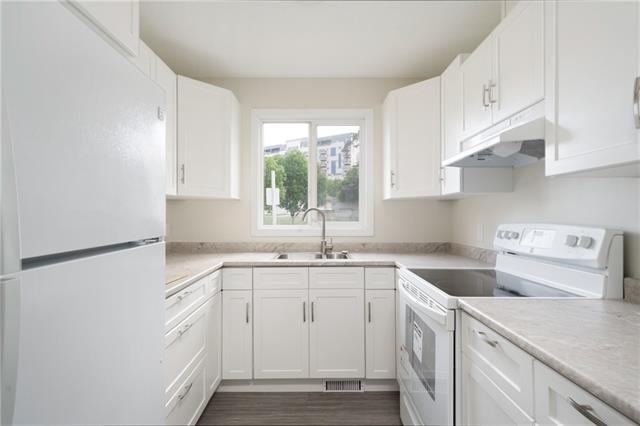 21 Macdonald Drive - Photo 2 of 9