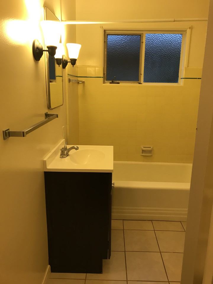 211 W Fairview Ave #C - Photo 2 of 6