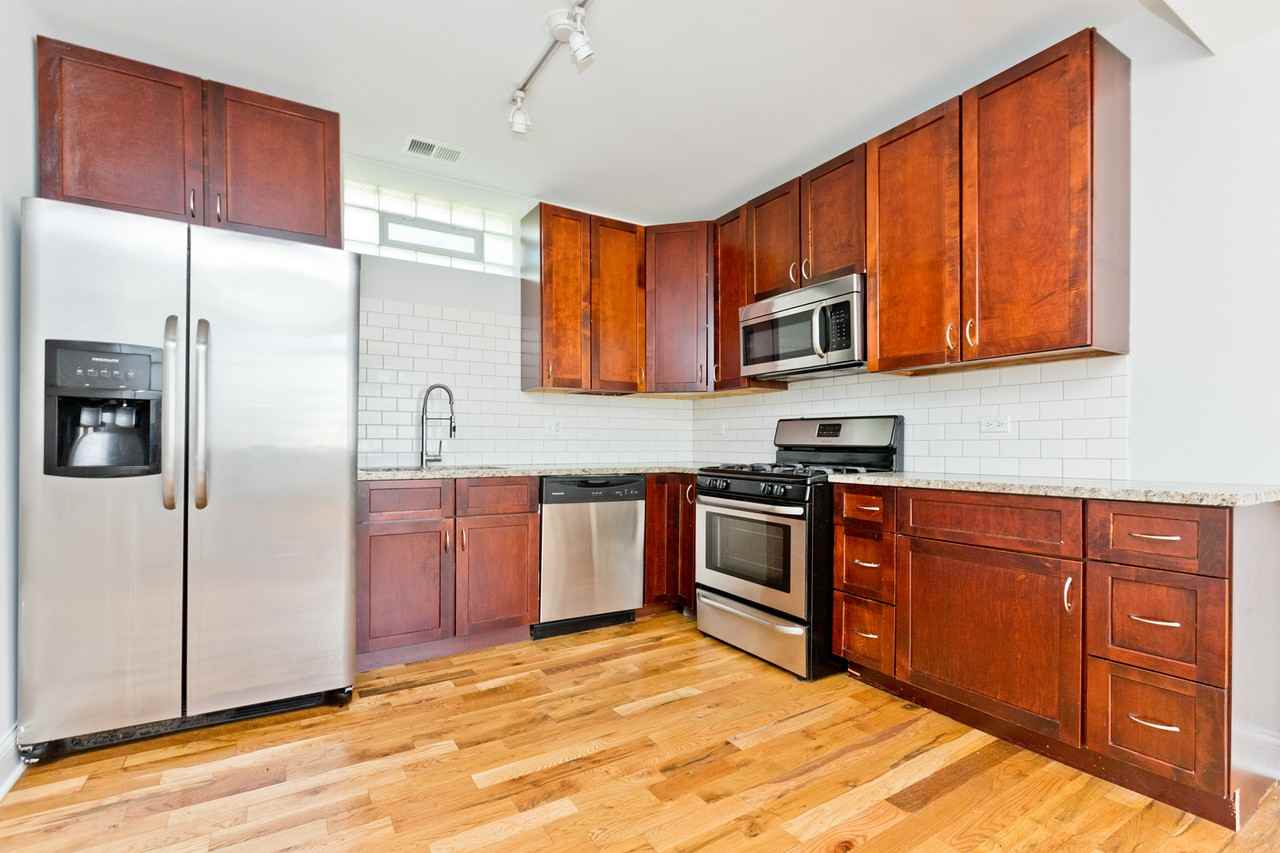 1501 N Talman Avenue - Photo 2 of 6