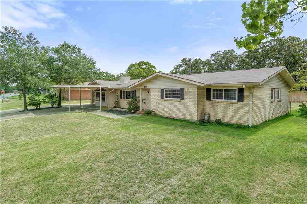 2316 Wayside Drive - Photo 3 of 25