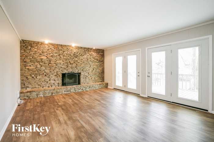 524 High Drive - Photo 2 of 14