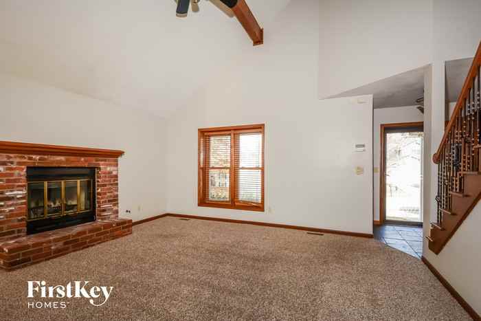 3603 Northeast 78th Street - Photo 3 of 14