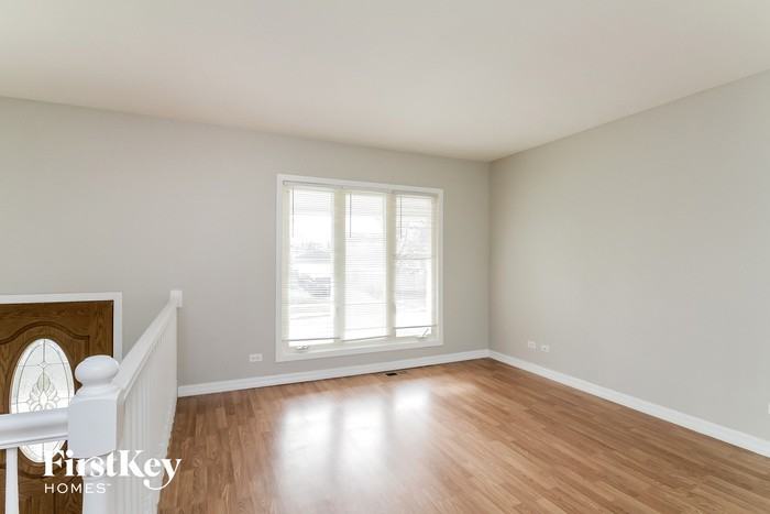 9180 162nd Street - Photo 3 of 14