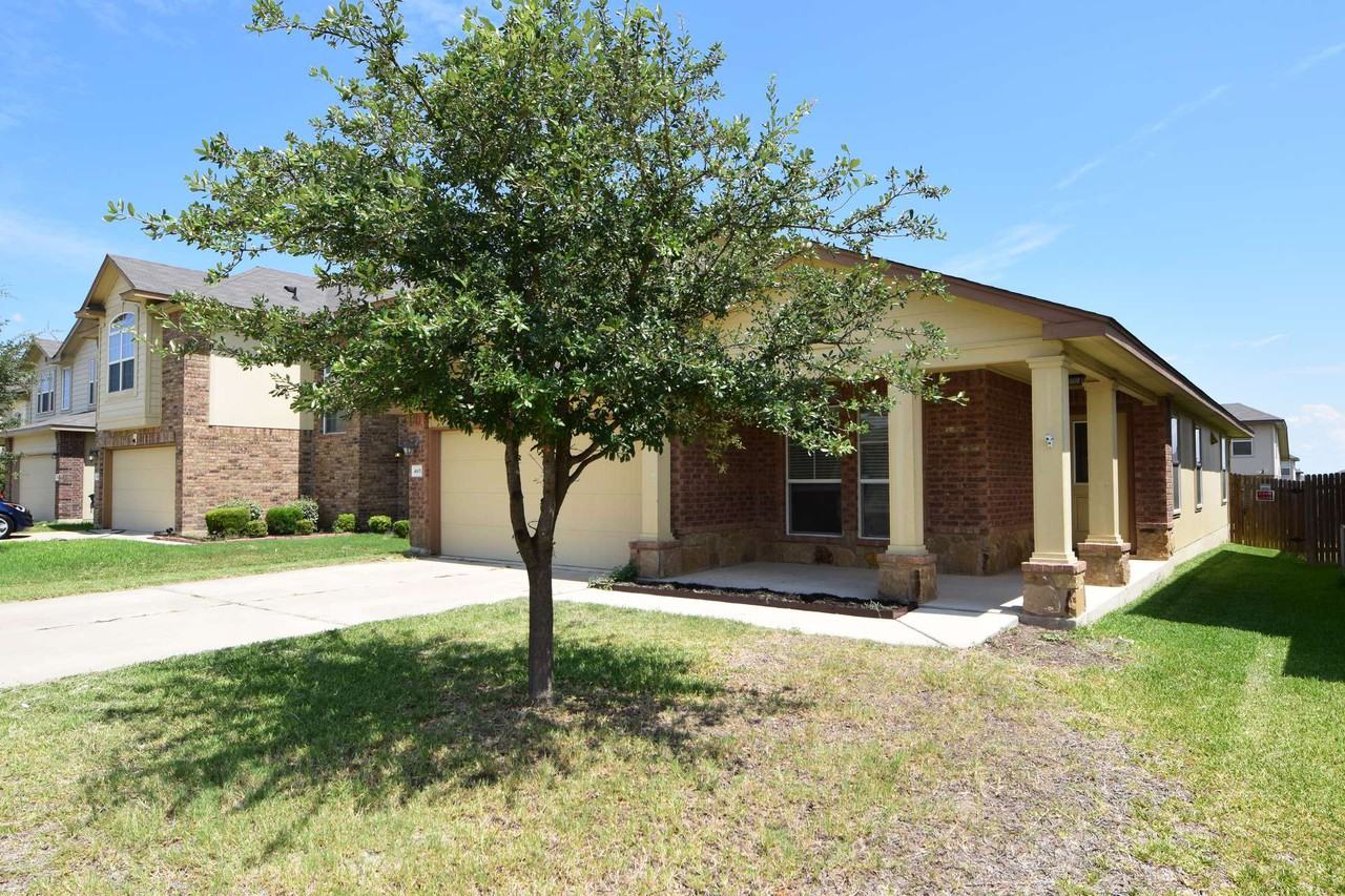 4609 Green Meadow St - Photo 5 of 19