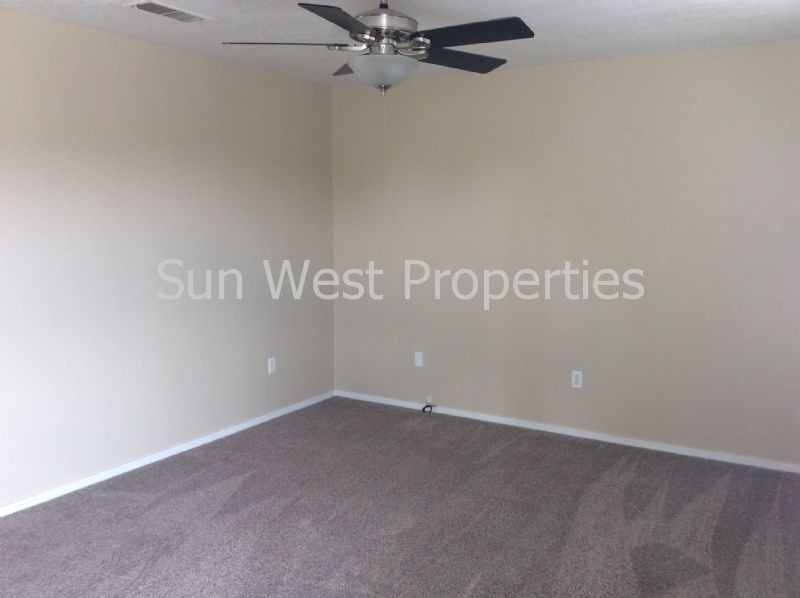 505 N 6th St - Photo 3 of 12